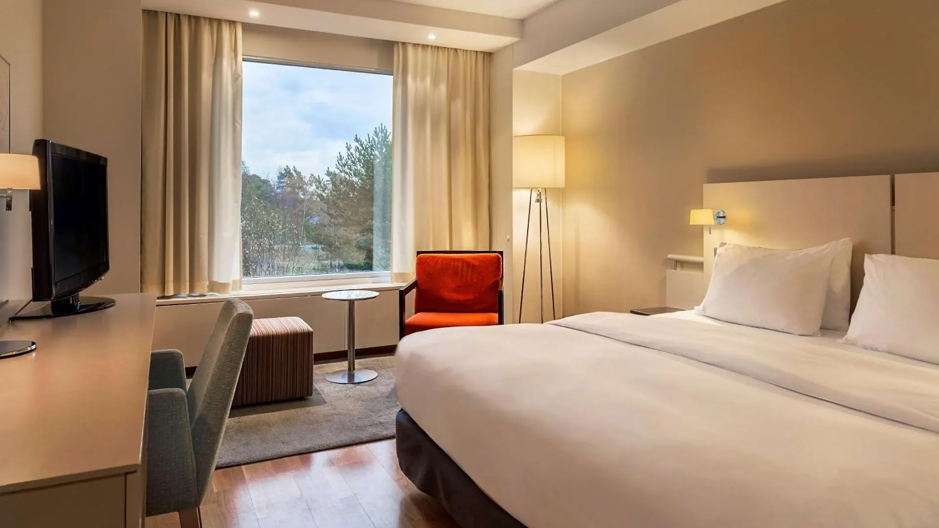 Hilton Helsinki Kalastajatorppa 4*,